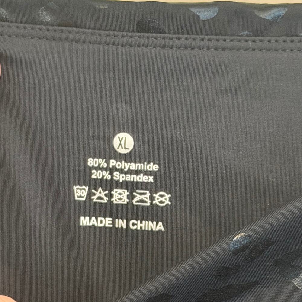 The Gym People Capri Leggings XL Black Leopard Sporty Workout Gym Athleisure NWT - Picture 4 of 5